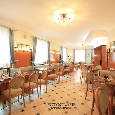 Cafe Am Donautor * Kelheim